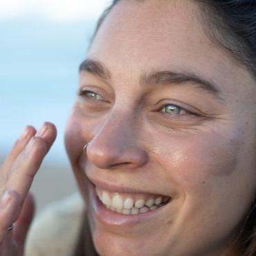 Tinted Sunscreen - SPF50 Reef Safe Sunscreen