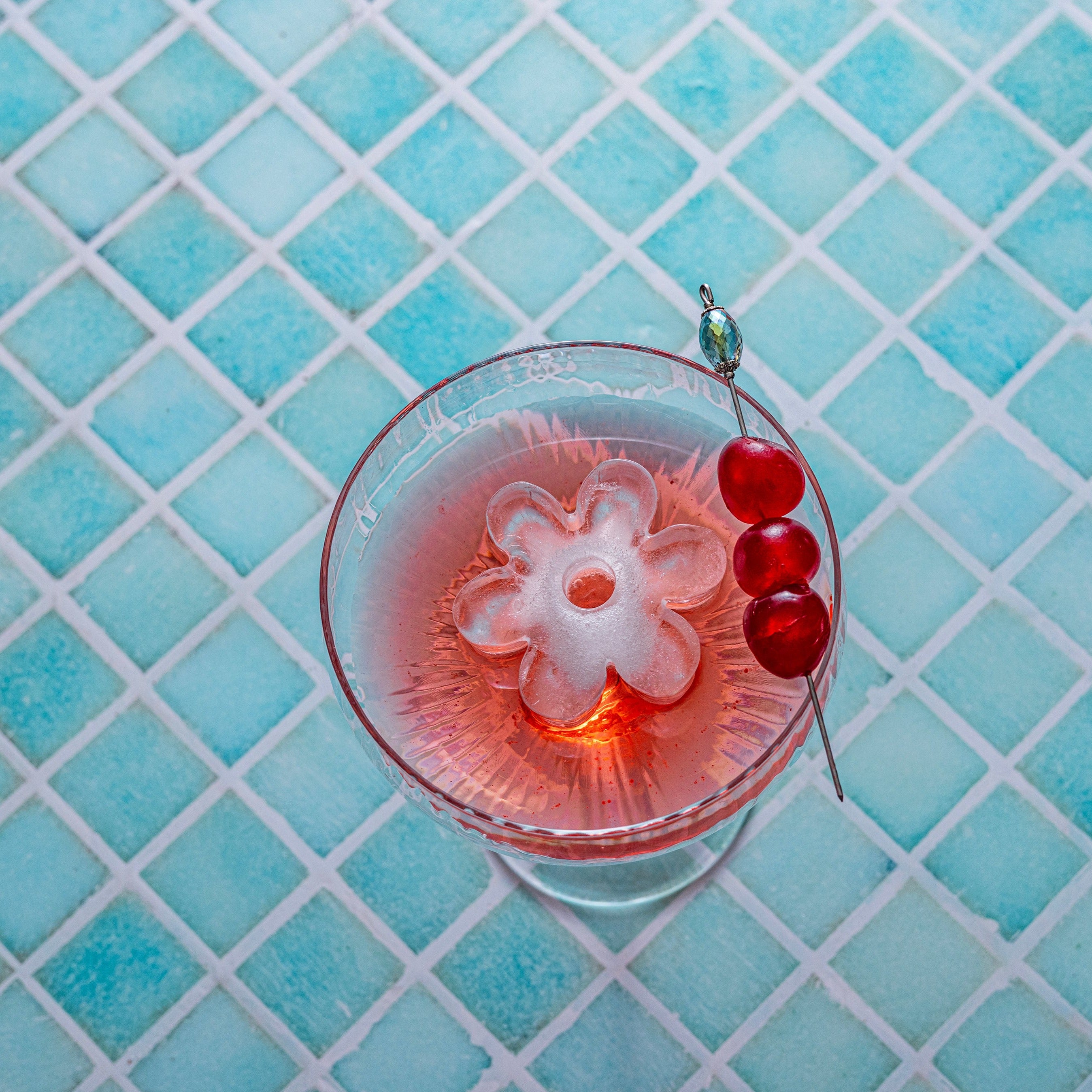 Ice Cube Tray - Retro Daisy Pink