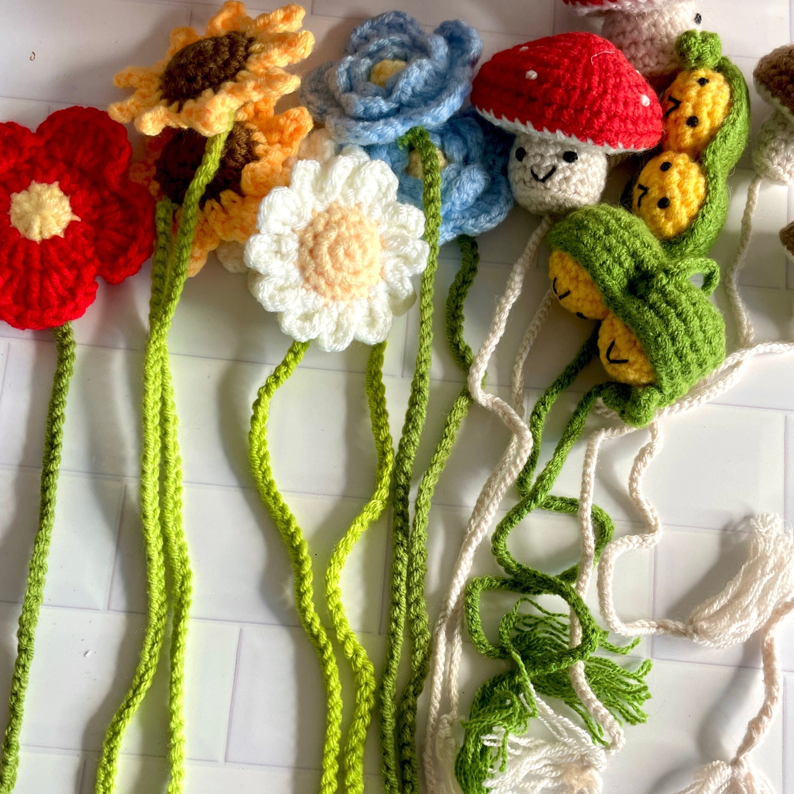 Crochet Bookmark - Daisy