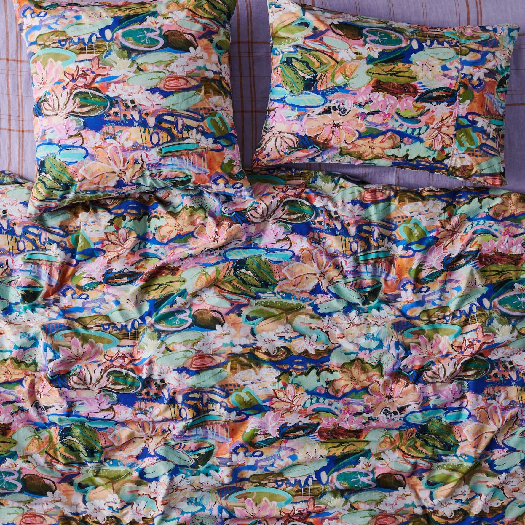Kezz Brett Waterlily Waterway - Pillowcases S/2
