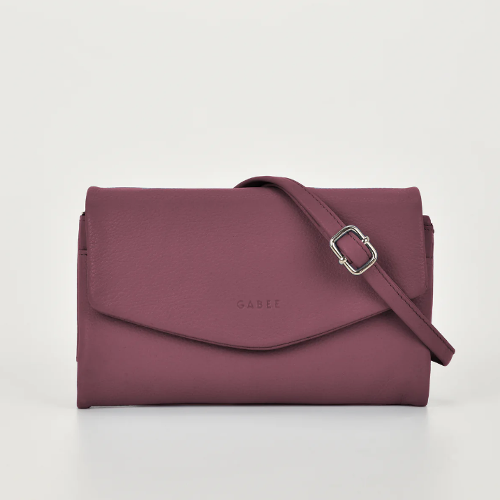 Chelsea Leather Crossbody Wallet