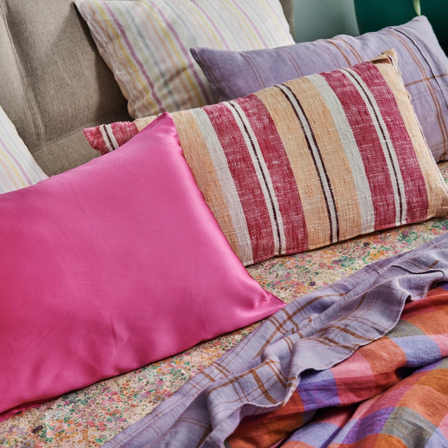 Silk Pillowcase - Perfect Pink