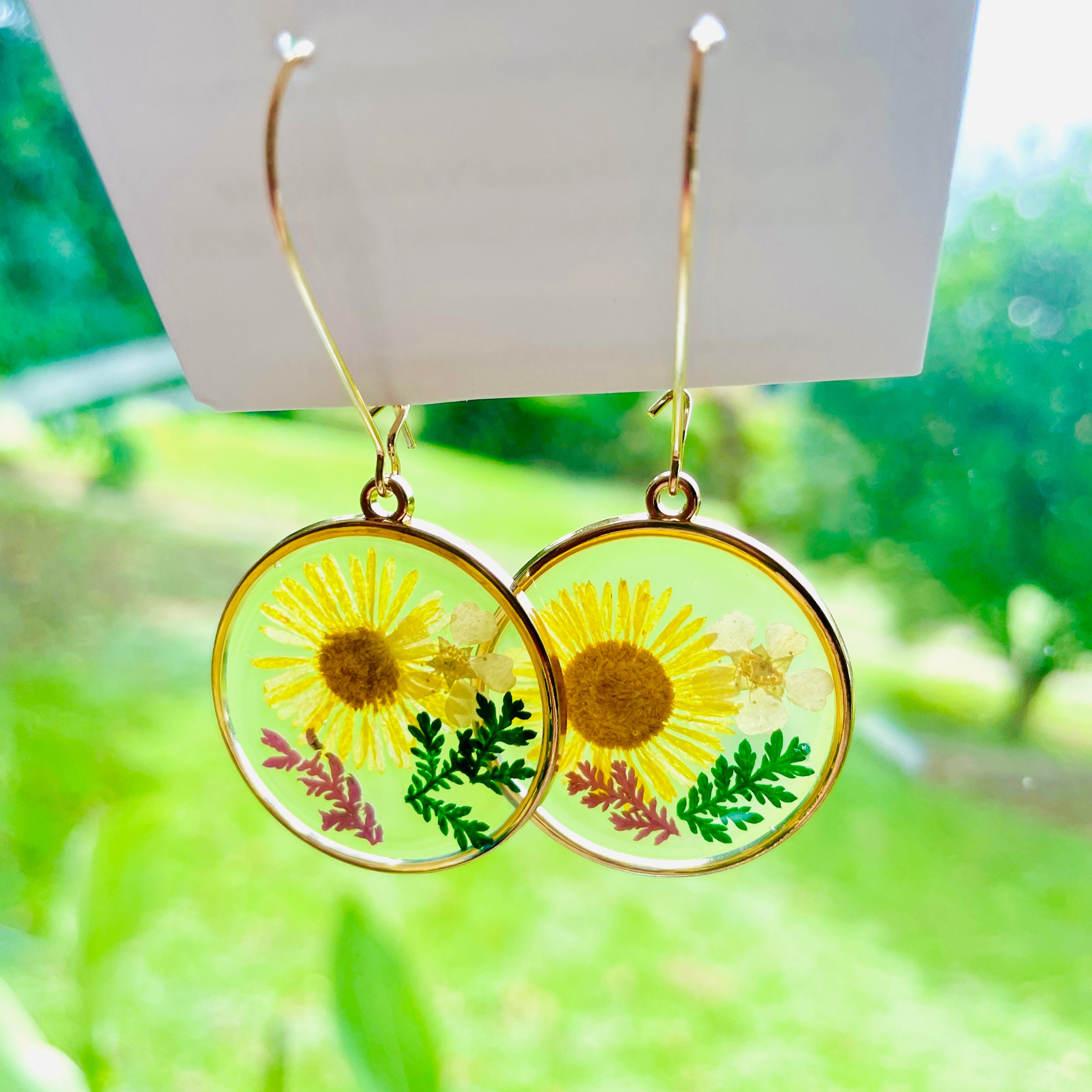 Flower Fields - Paper Daisy Earrings