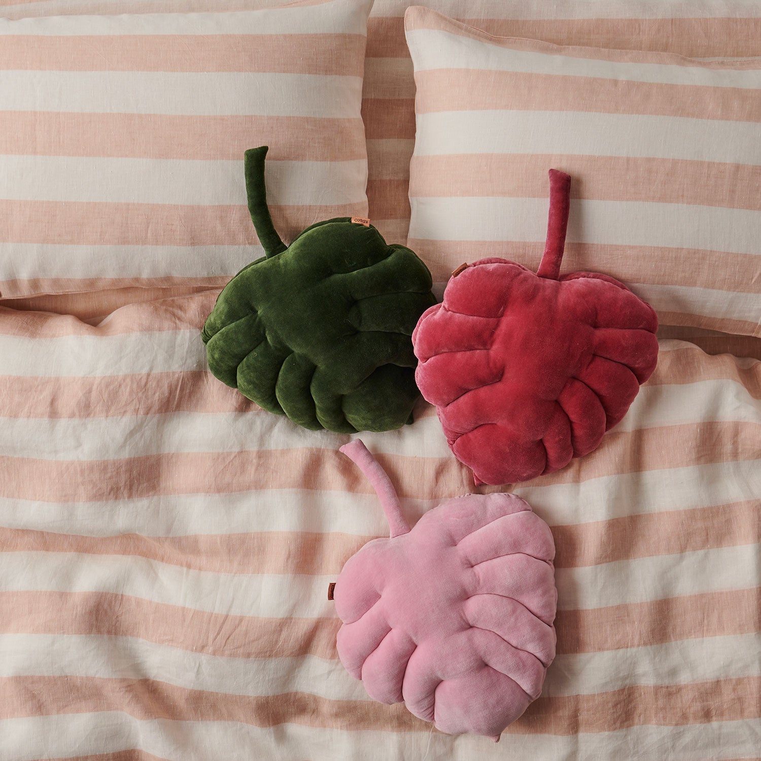 Velvet Monstera Cushion - Pink Parfait