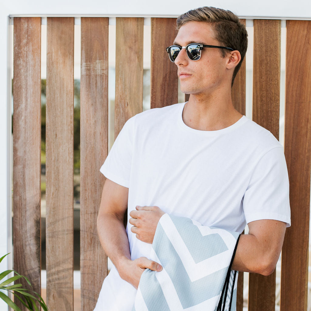 Sky Gazer Towel - The Surfers / Navy