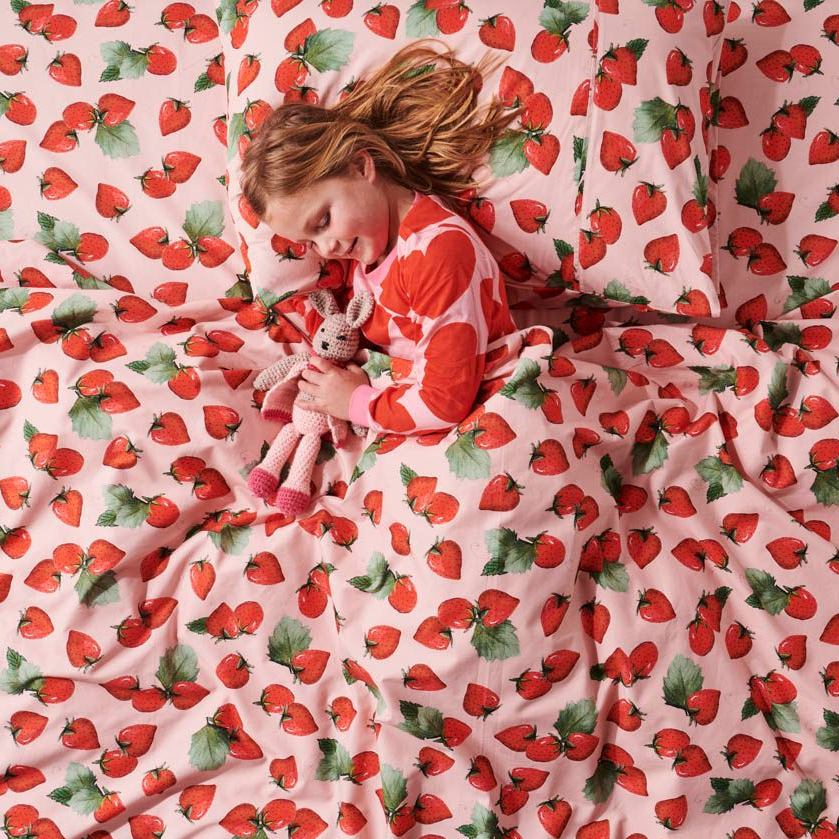 Quilt Cover - Strawberry Delight